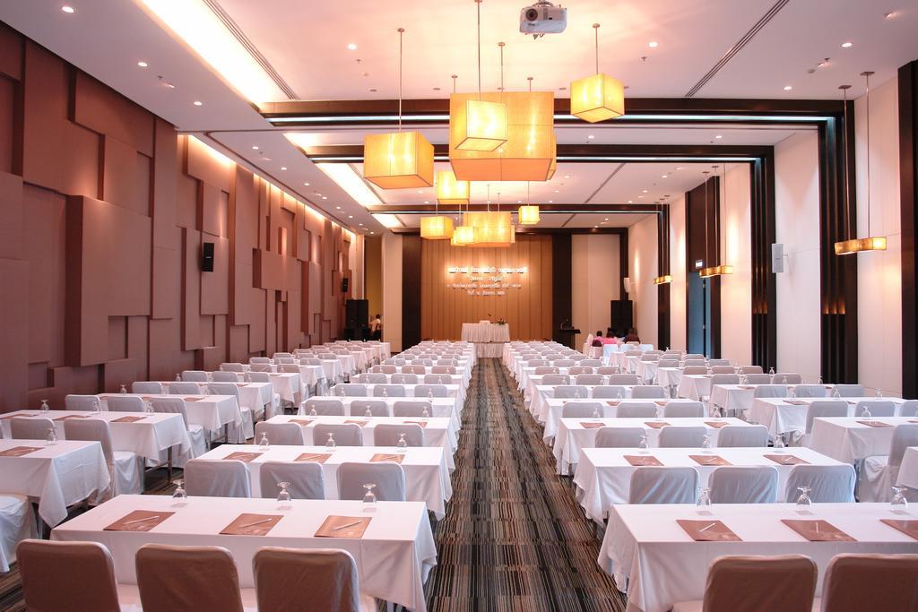 Kameo Grand Hotel & Serviced Apartment, Rayong Exterior photo