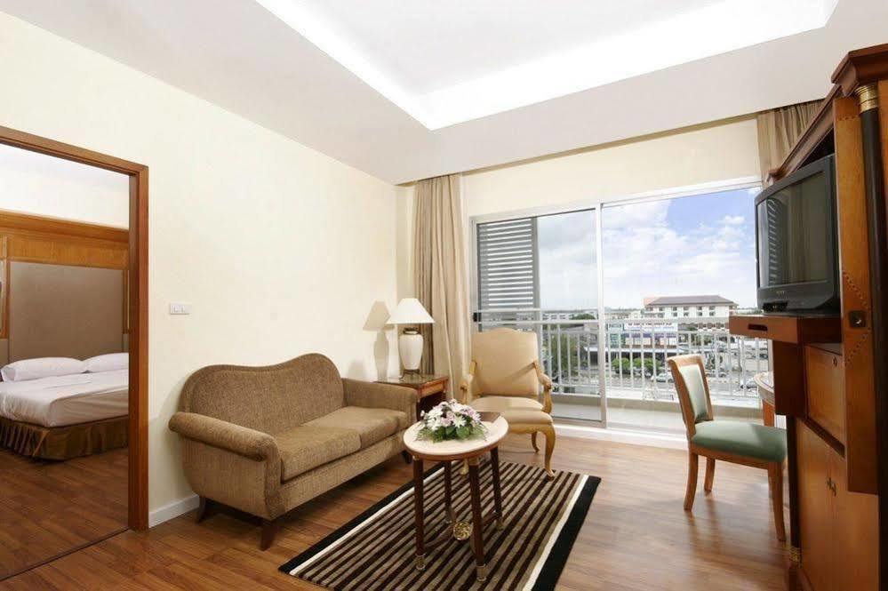 Kameo Grand Hotel & Serviced Apartment, Rayong Exterior photo