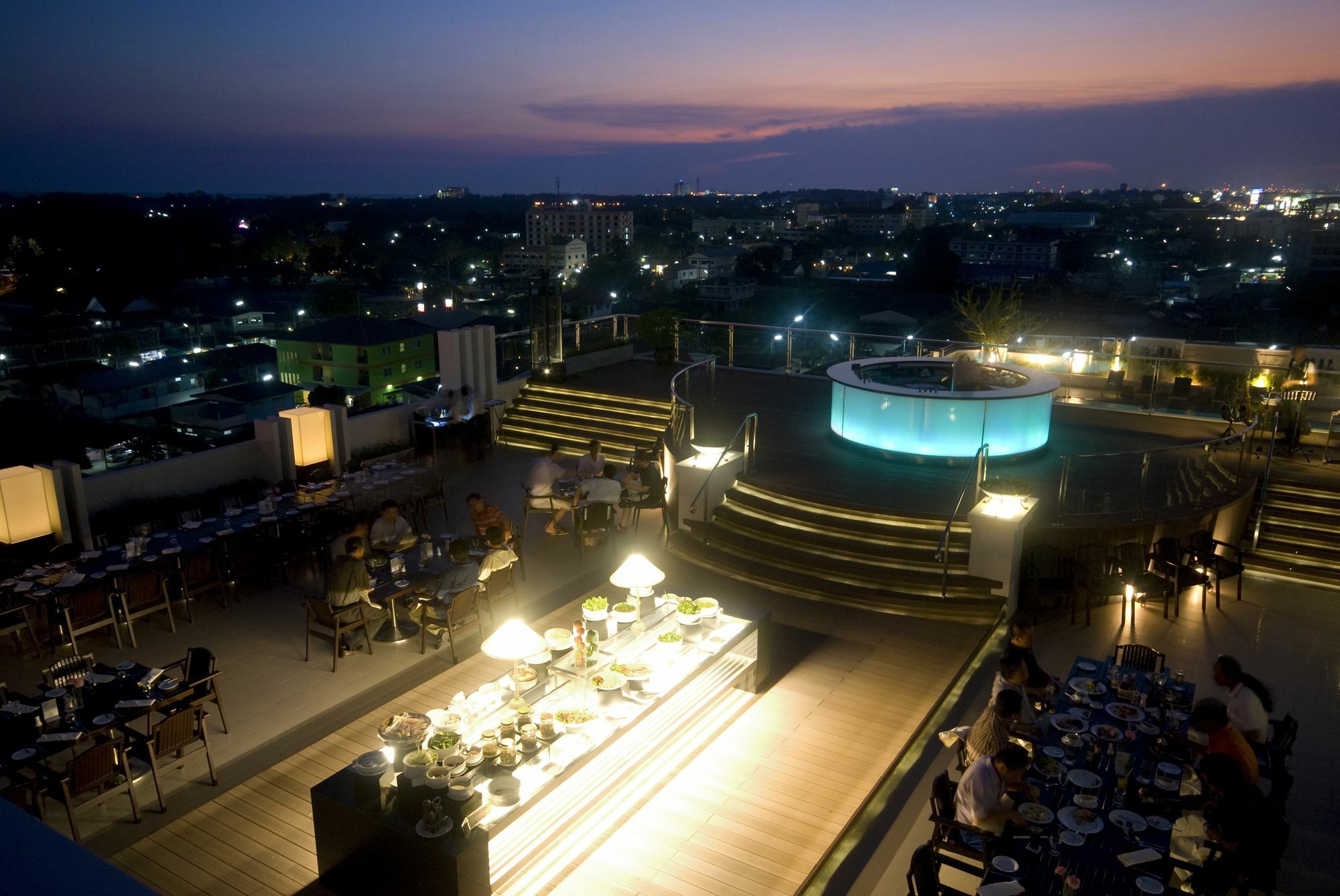 Kameo Grand Hotel & Serviced Apartment, Rayong Exterior photo