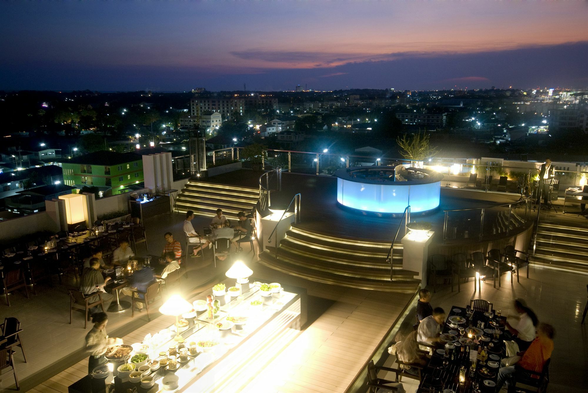 Kameo Grand Hotel & Serviced Apartment, Rayong Exterior photo